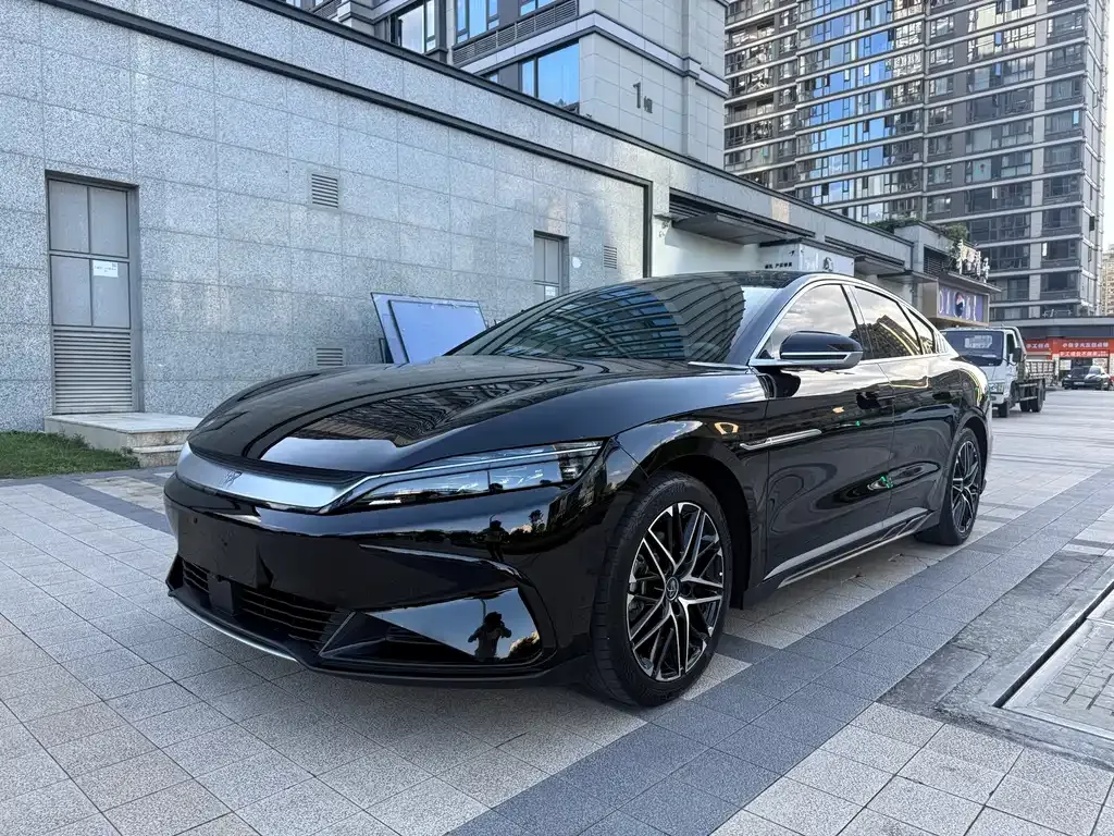 BYD Han — фото 1
