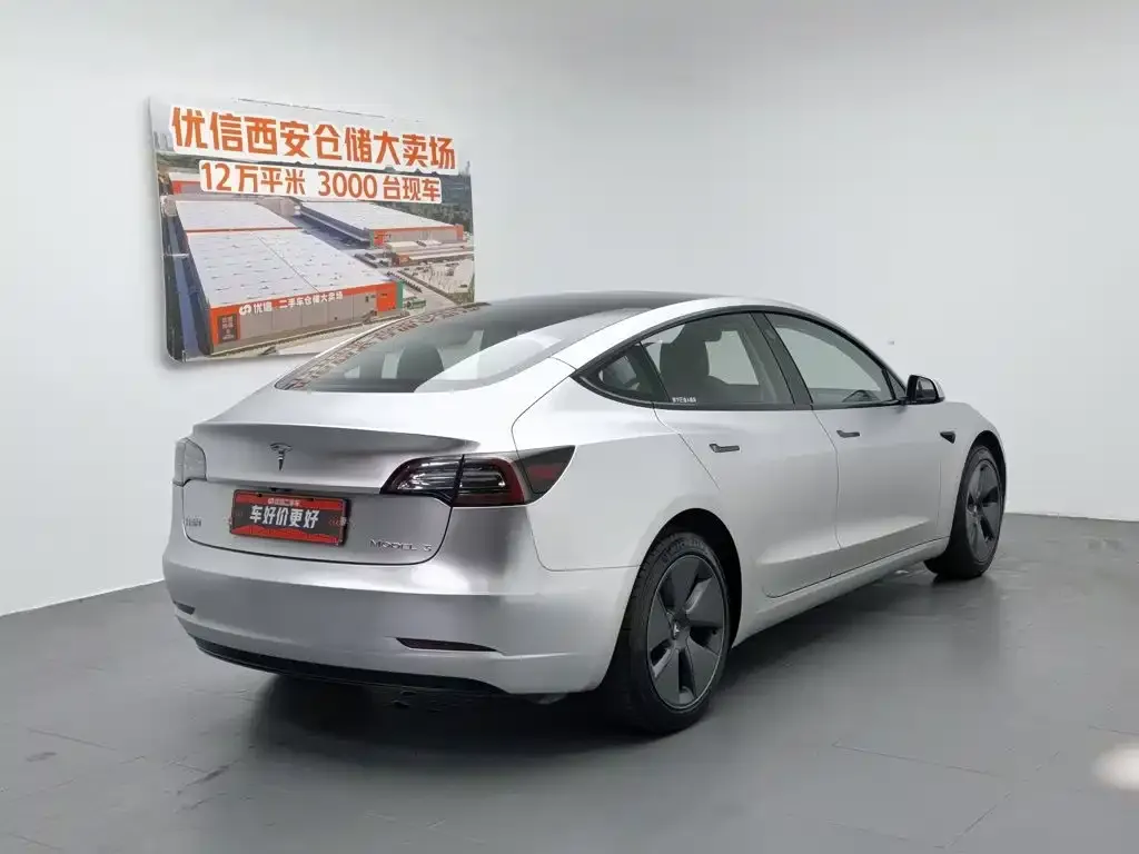 Tesla Model 3 — фото 7