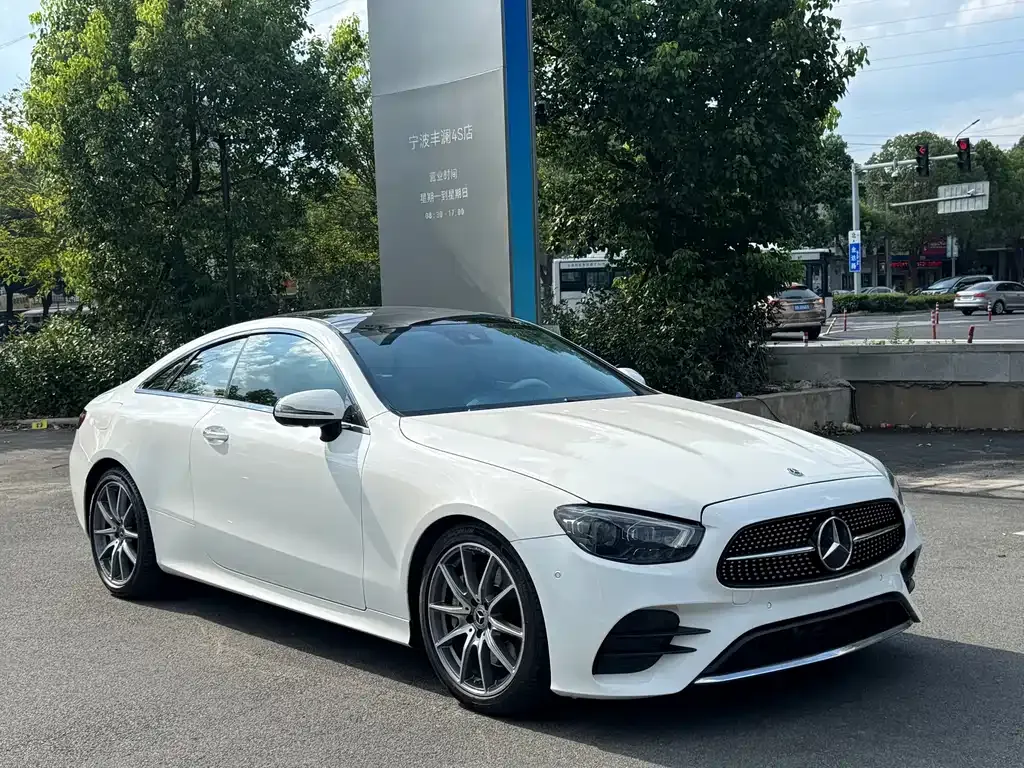 Mercedes-Benz E-Class (Import) — фото 4