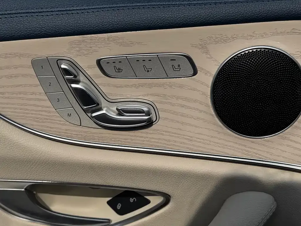 Mercedes-Benz E-Class (Import) — фото 9