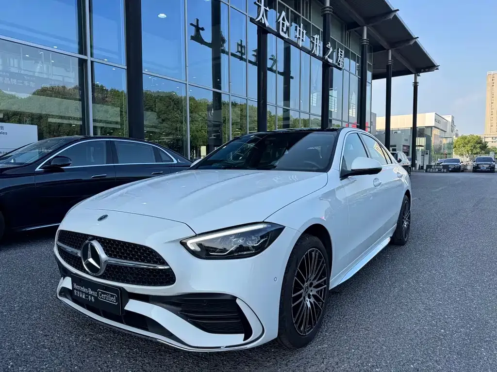 Mercedes-Benz C-Class — фото 1