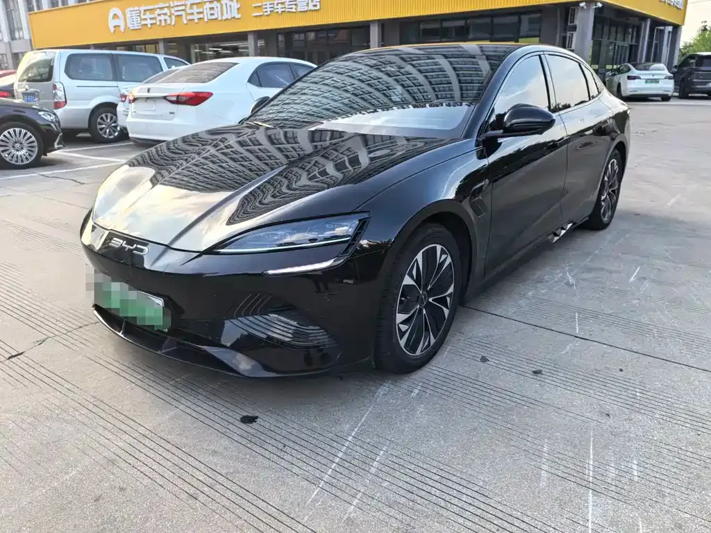 BYD Seal — фото 1