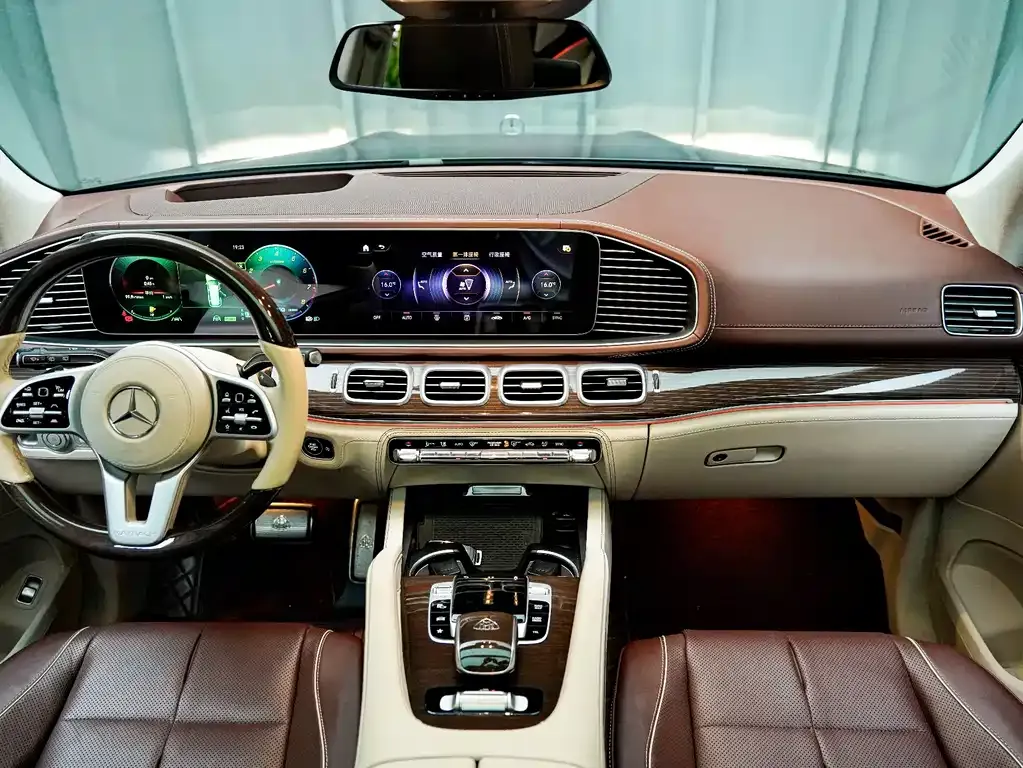 Mercedes-Benz GLS — фото 3