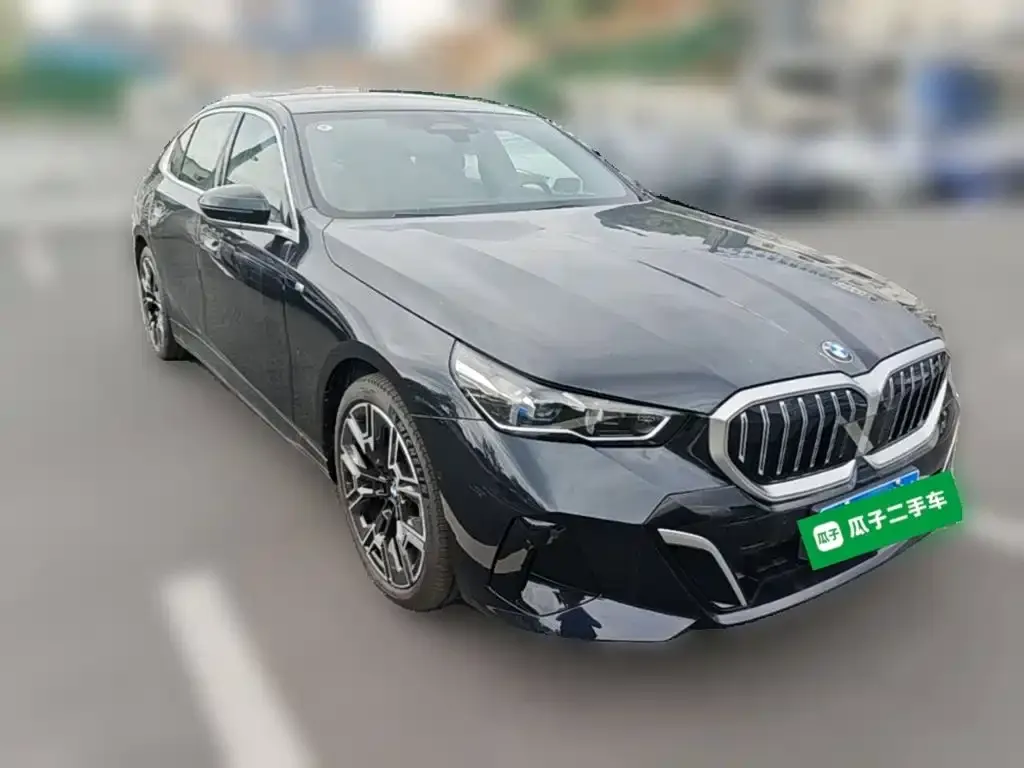 BMW 5 Series — фото 2