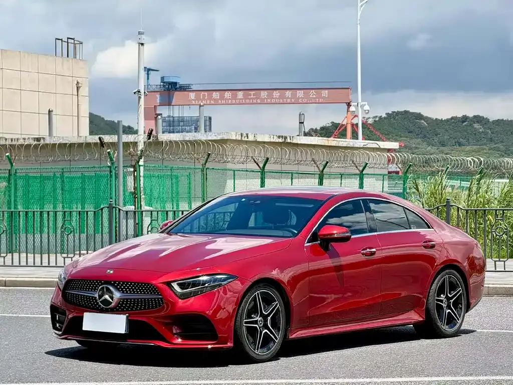 Mercedes-Benz CLS — фото 1