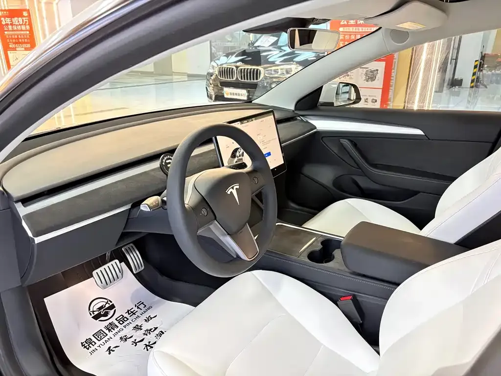 Tesla Model 3 — фото 5