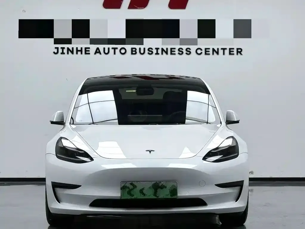 Tesla Model 3 — фото 4