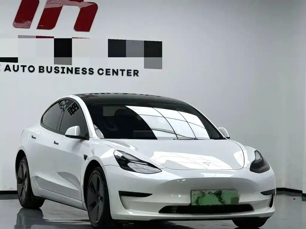 Tesla Model 3 — фото 10