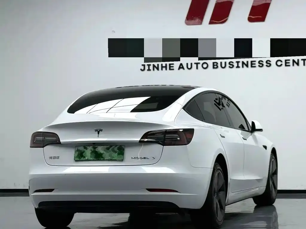 Tesla Model 3 — фото 3