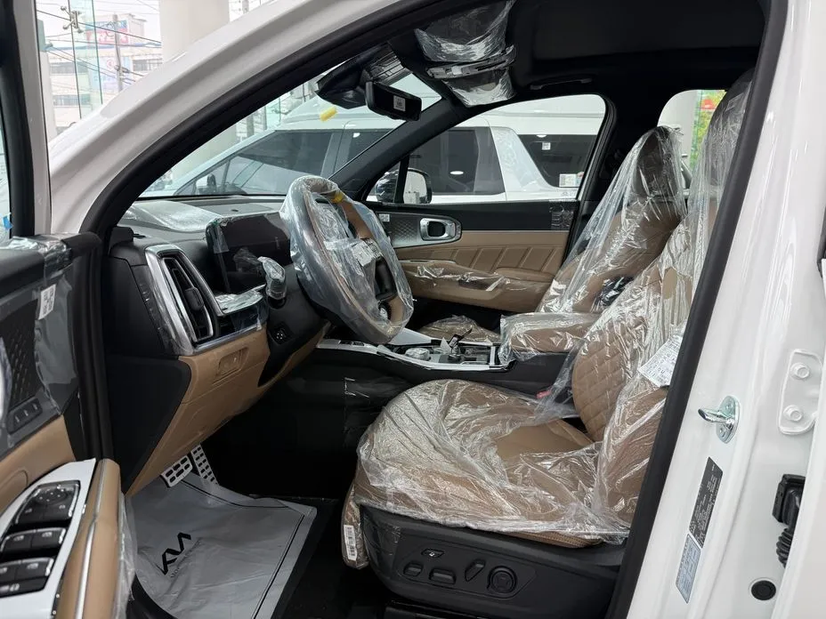 Kia Sorento — фото 8