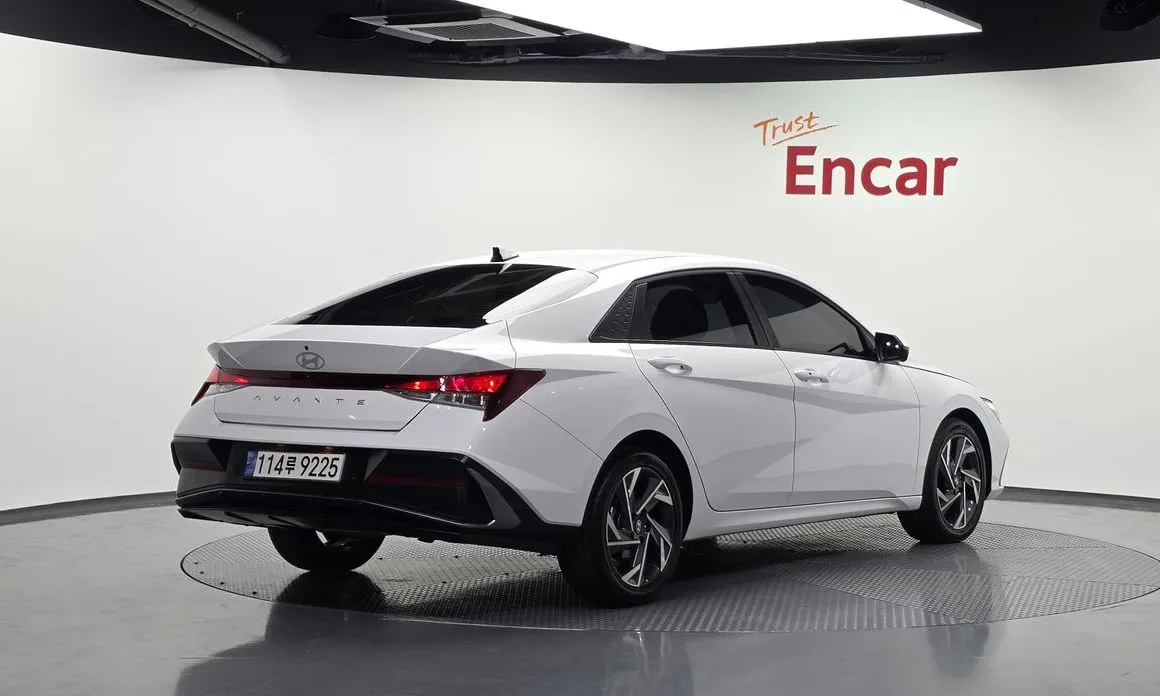 Hyundai AVANTE — фото 2
