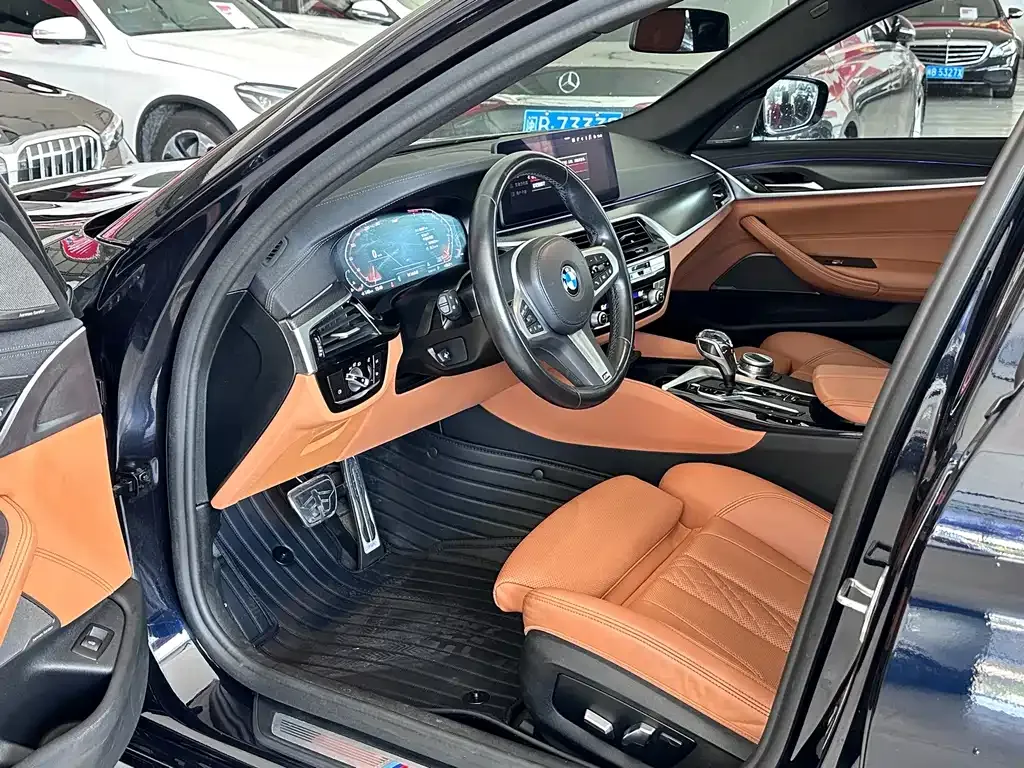BMW 5 Series (Import) 2023 из CN, фото 9