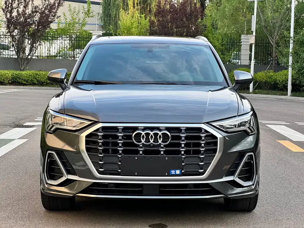 Audi Q3 — фото 7