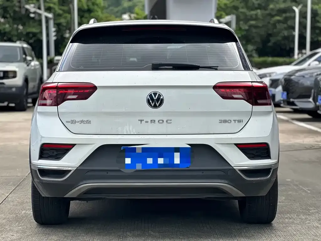 Volkswagen T-Roc — фото 5