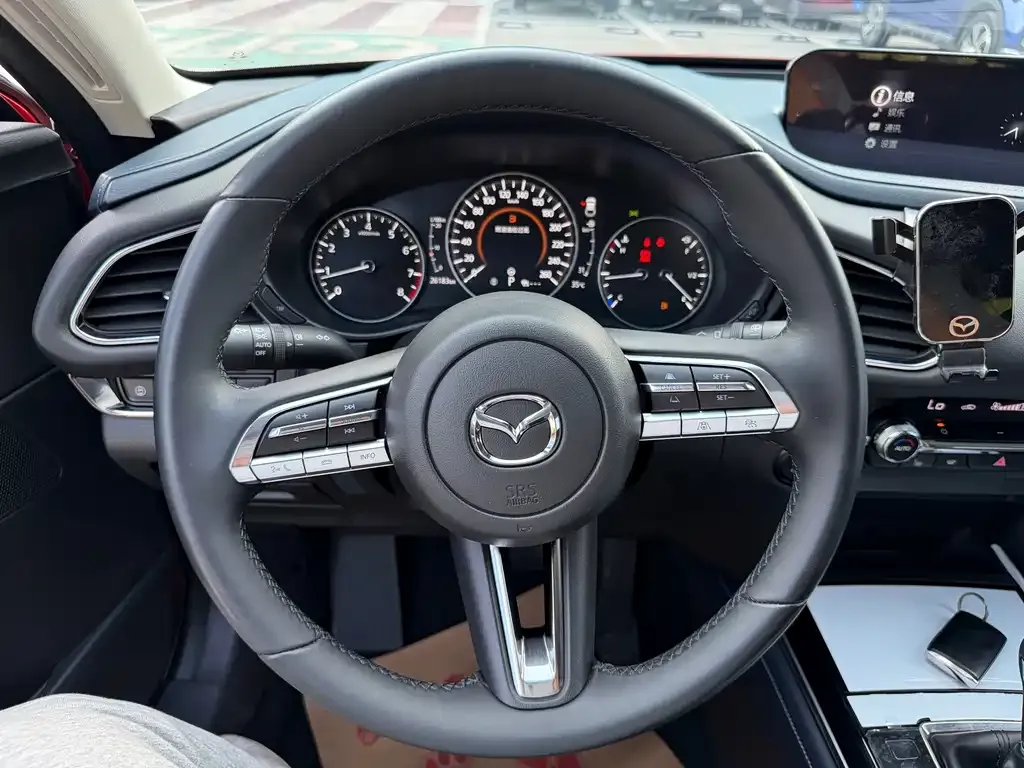 Mazda CX-30 — фото 3