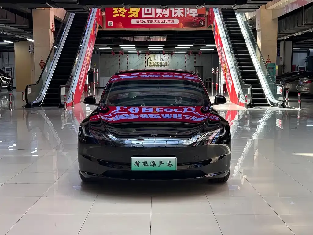 Tesla Model 3 — фото 10