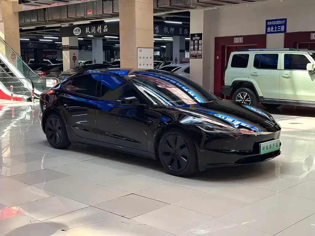 Tesla Model 3 — фото 6