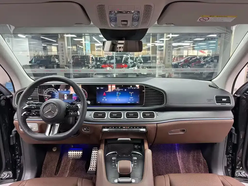 Mercedes-Benz GLS — фото 10