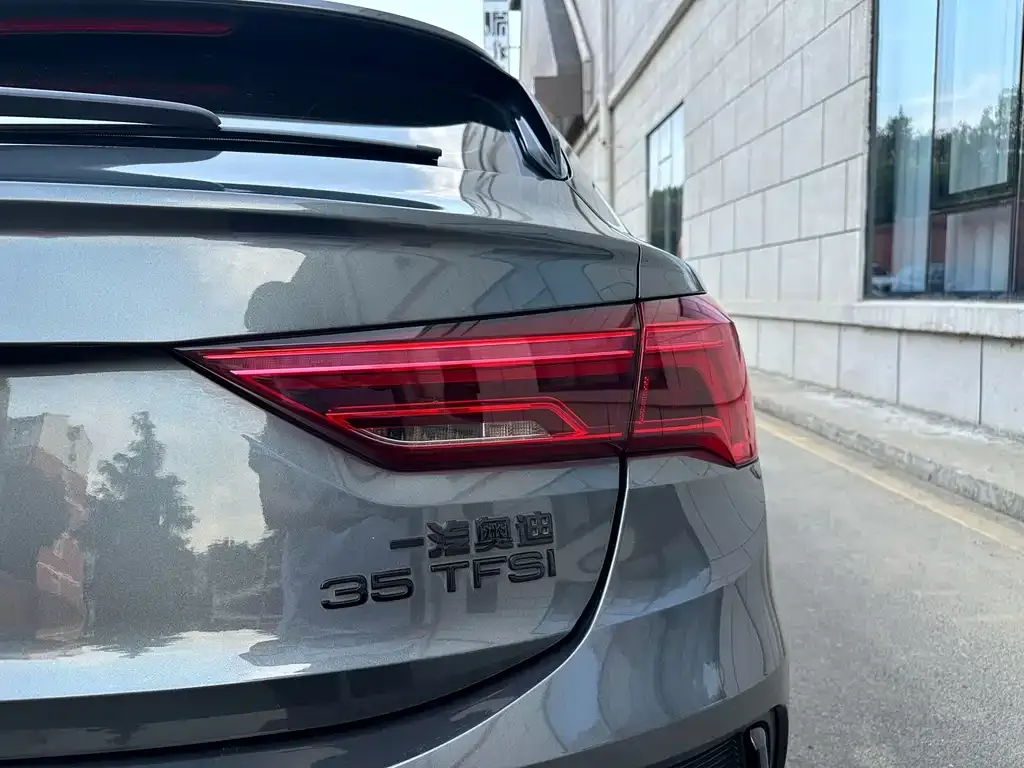 Audi Q3 Sportback — фото 7