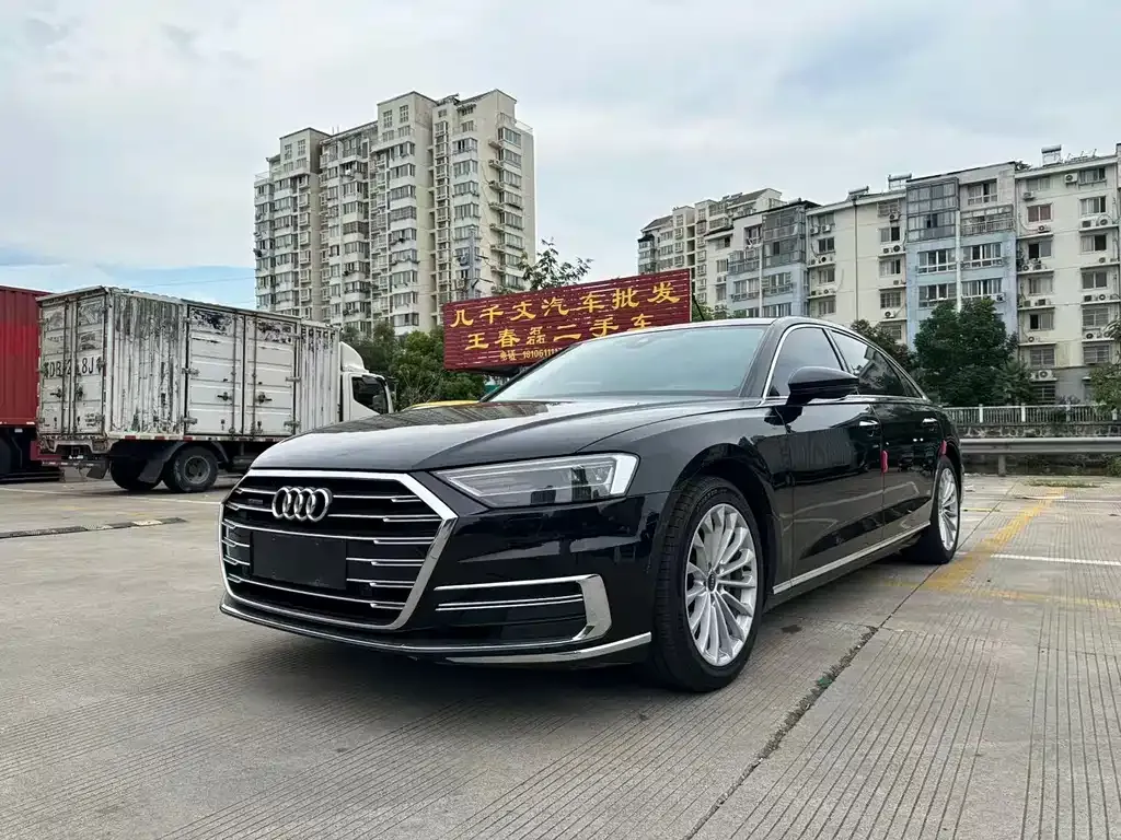 Audi A8 — фото 10