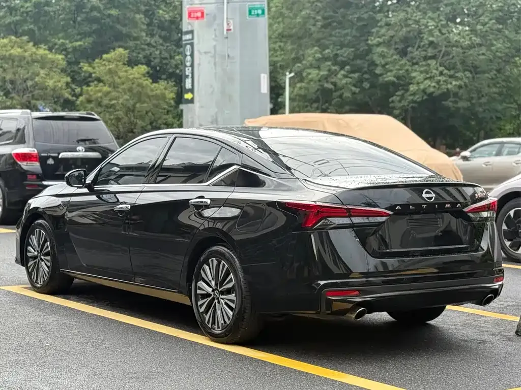 Nissan Teana — фото 3