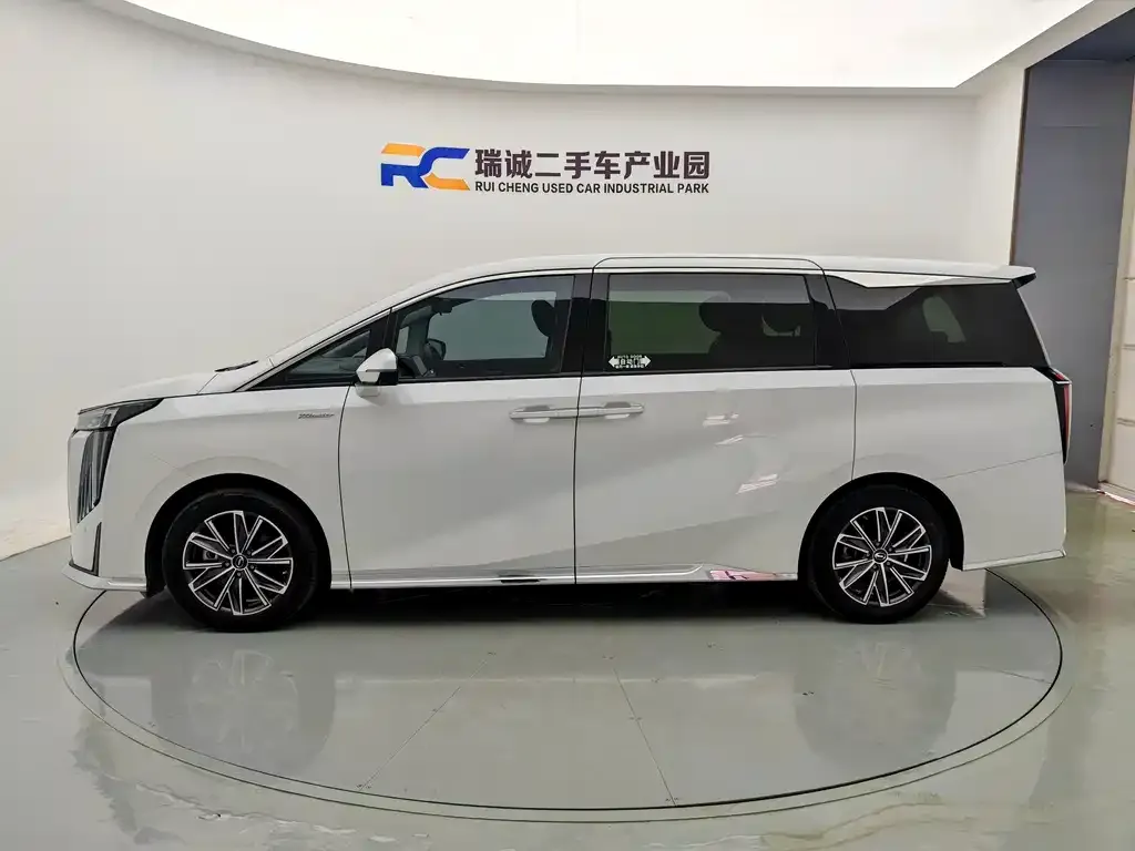 GAC Motor Trumpchi M8 — фото 9