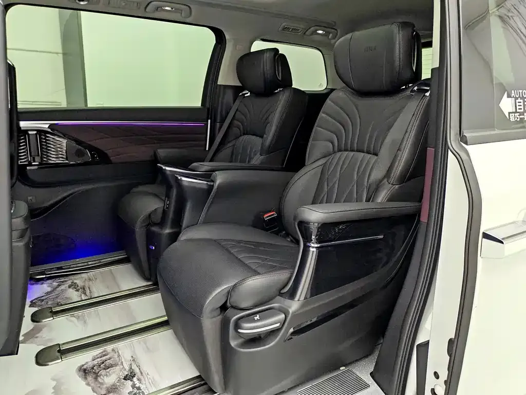 GAC Motor Trumpchi M8 — фото 6