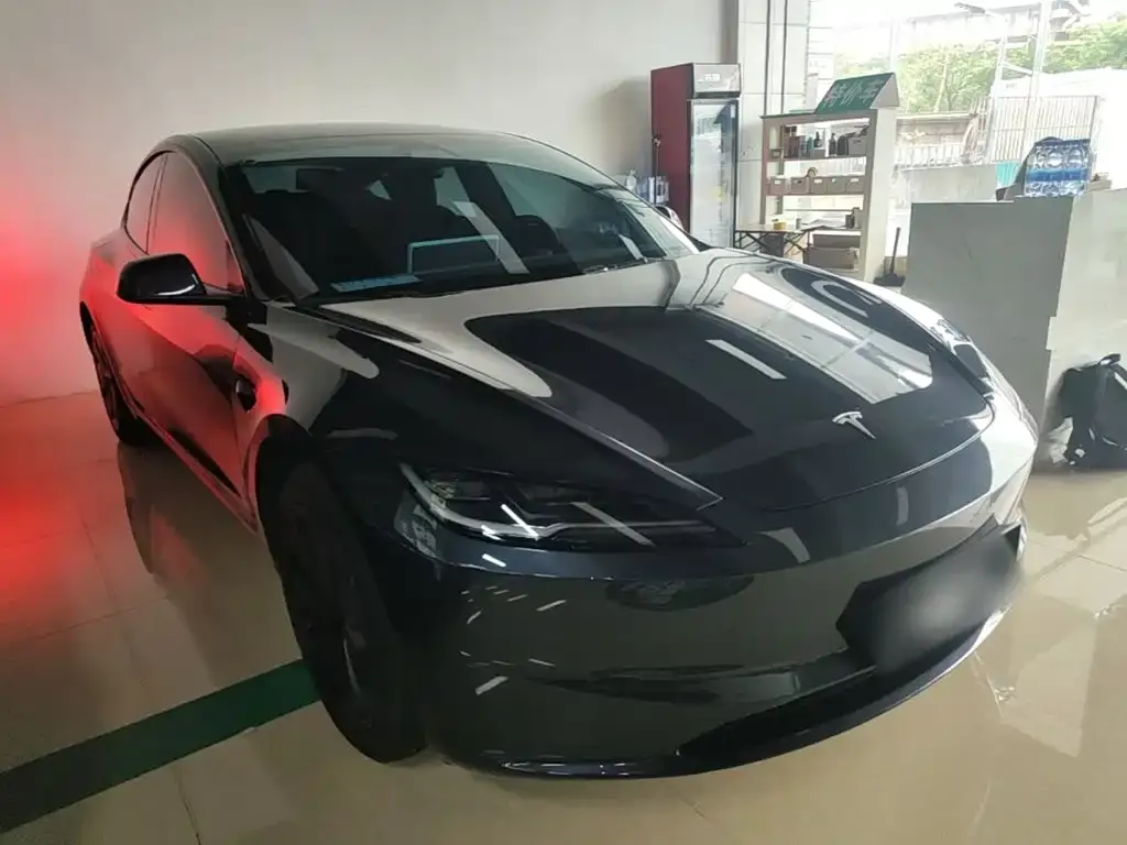 Tesla Model 3 — фото 2