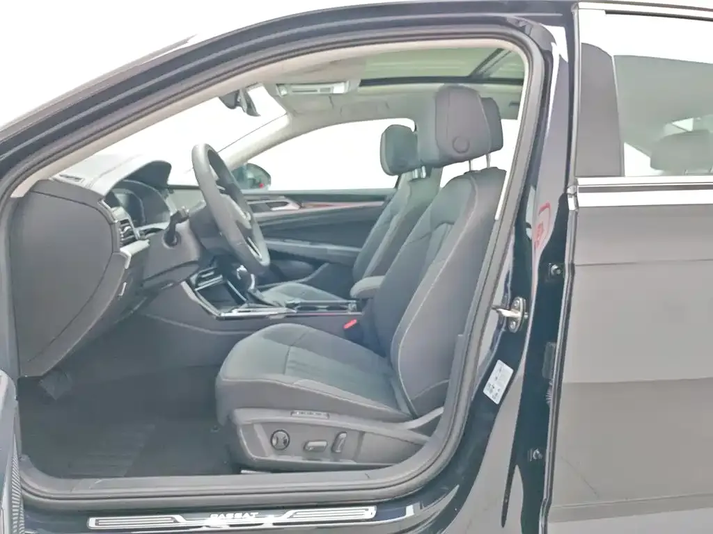 Volkswagen Passat — фото 7