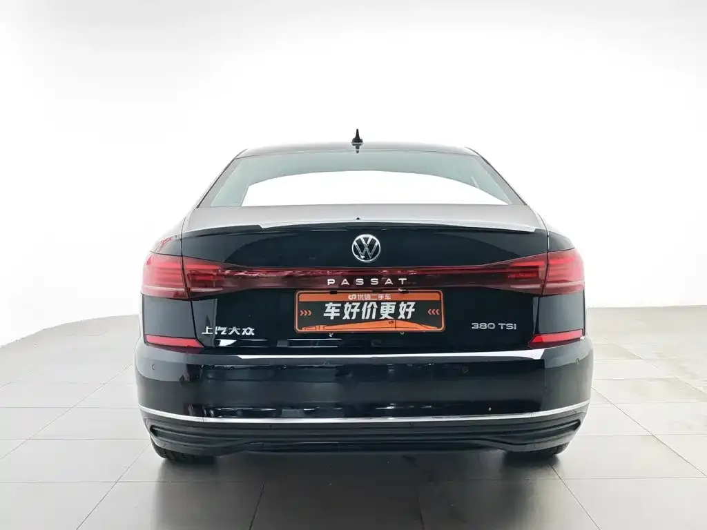 Volkswagen Passat — фото 10
