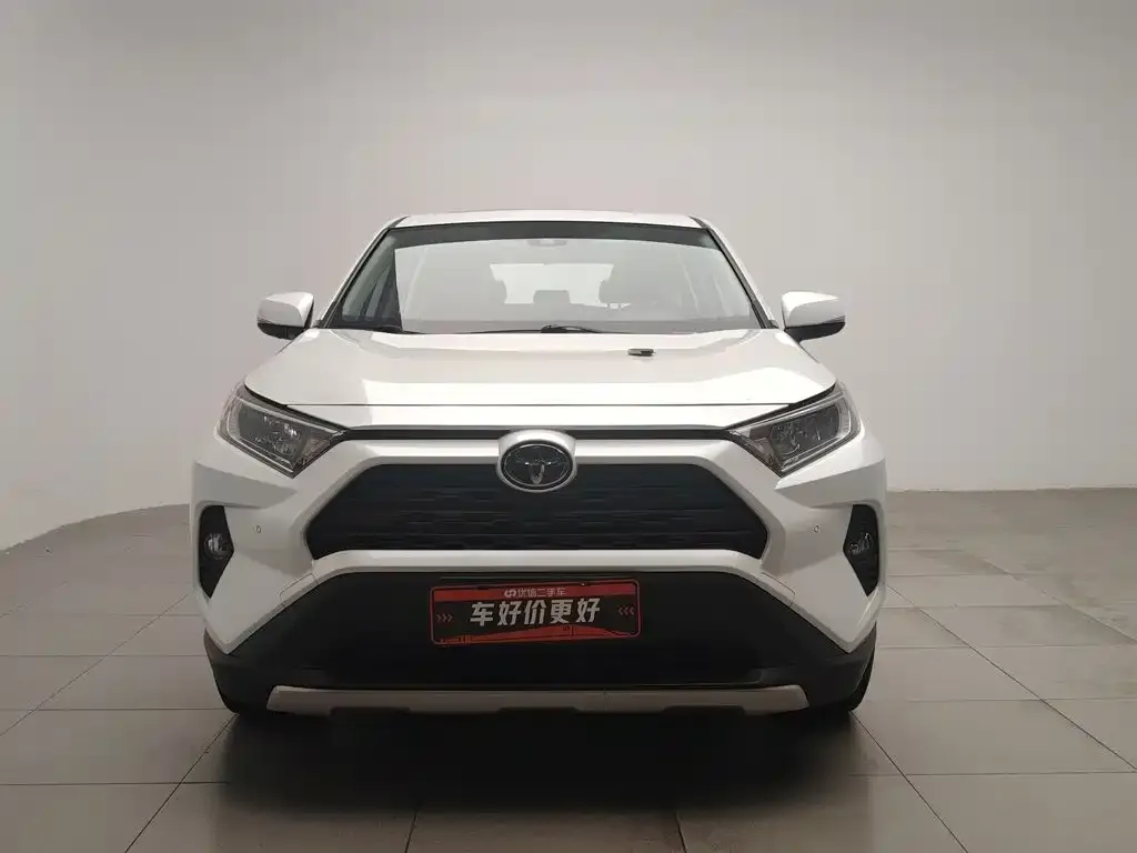 Toyota RAV4 — фото 6