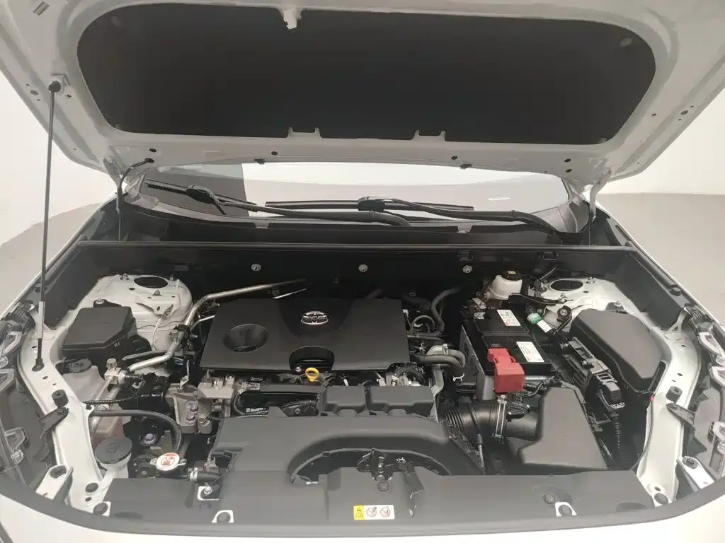 Toyota RAV4 — фото 10