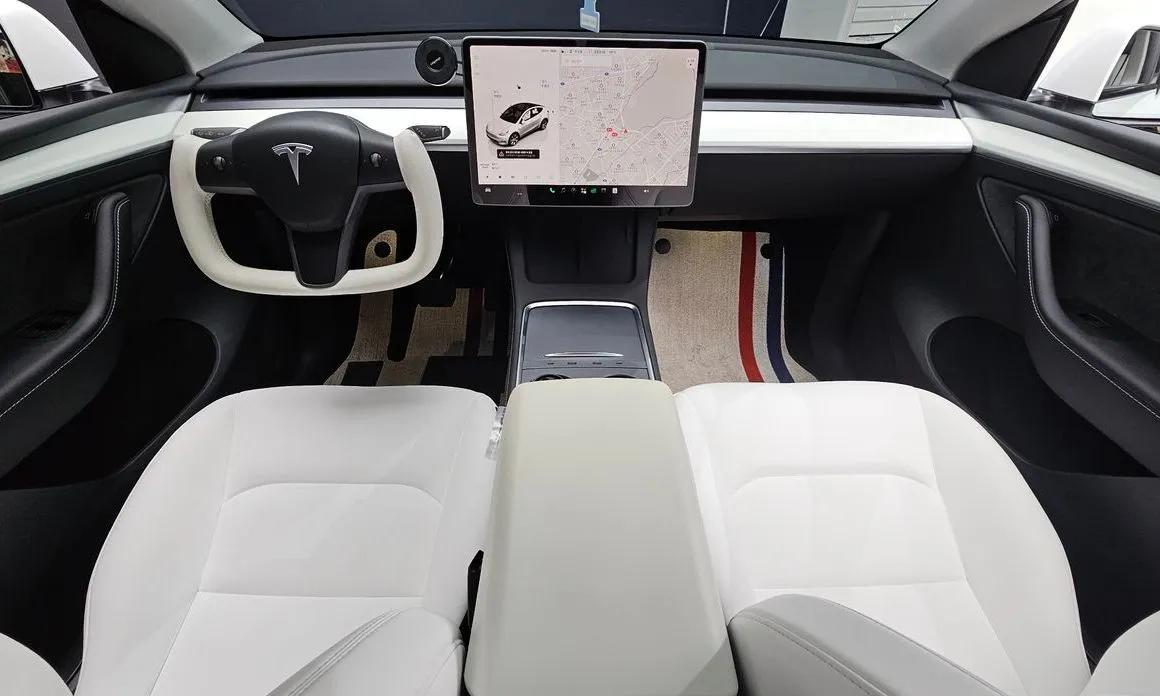 Tesla Model Y — фото 4