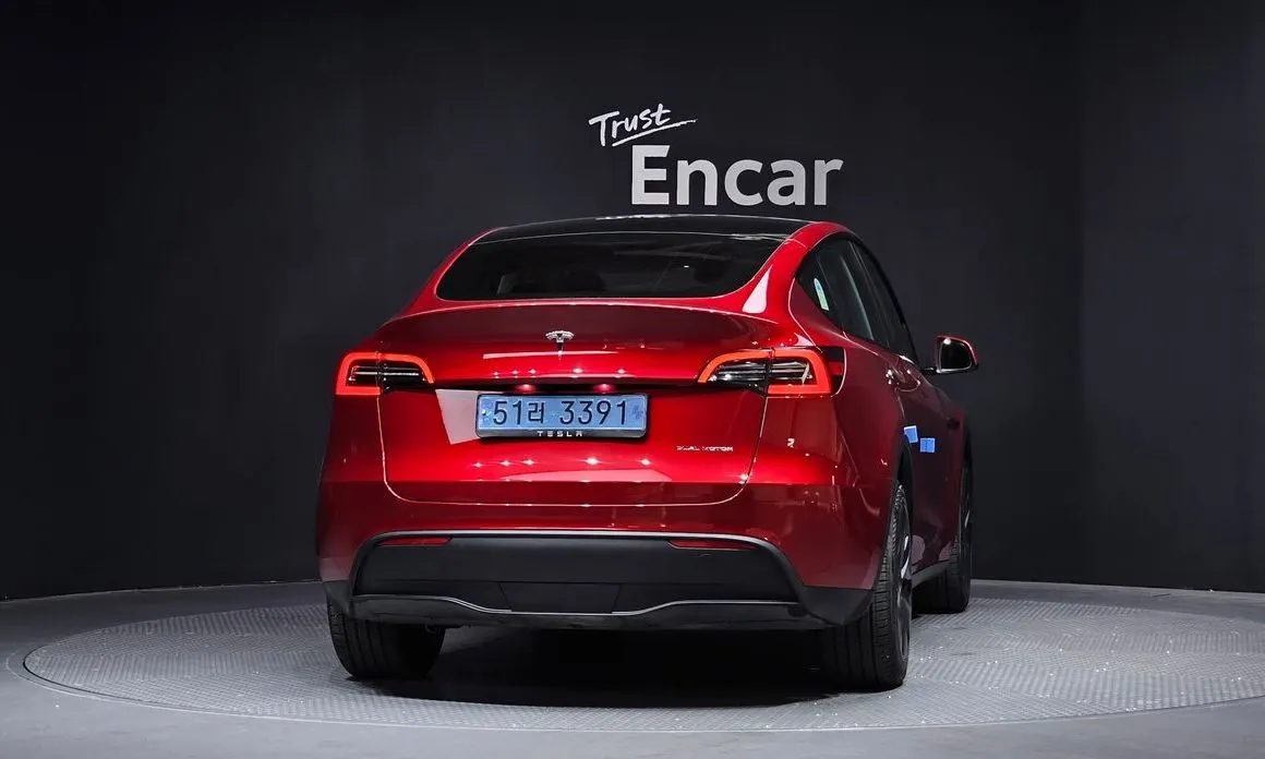 Tesla Model Y — фото 5