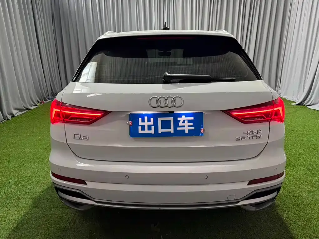 Audi Q3 — фото 10