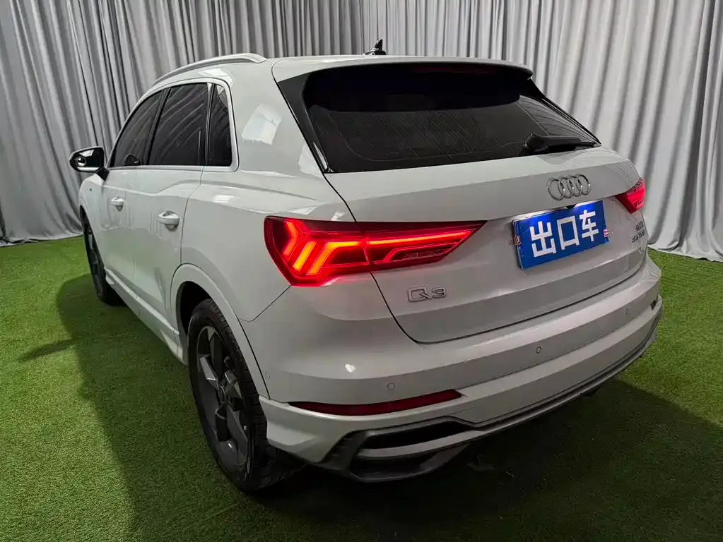 Audi Q3 — фото 3