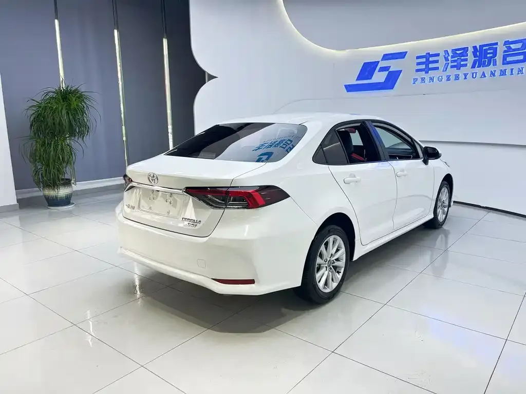 Toyota Corolla 2024 из CN, фото 8