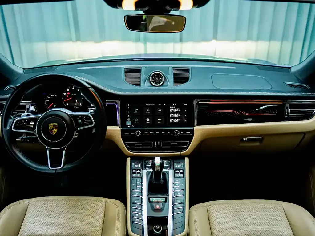 Porsche Macan — фото 7