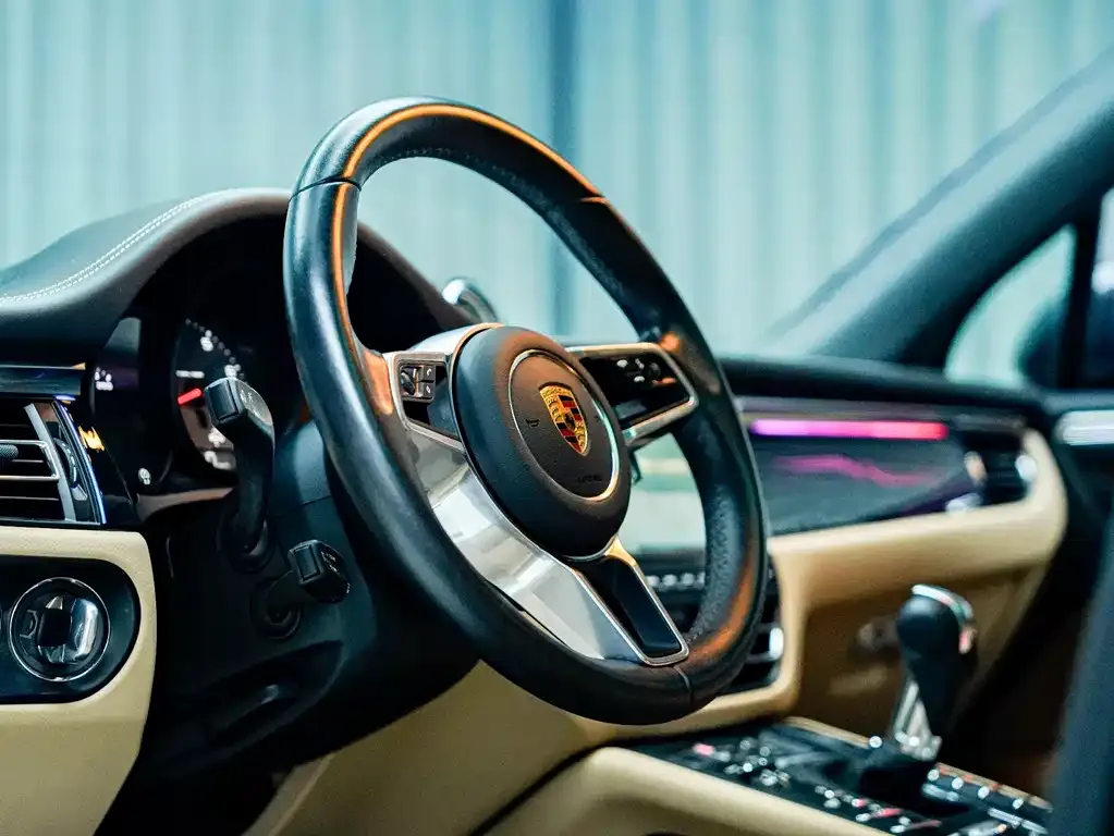 Porsche Macan — фото 8