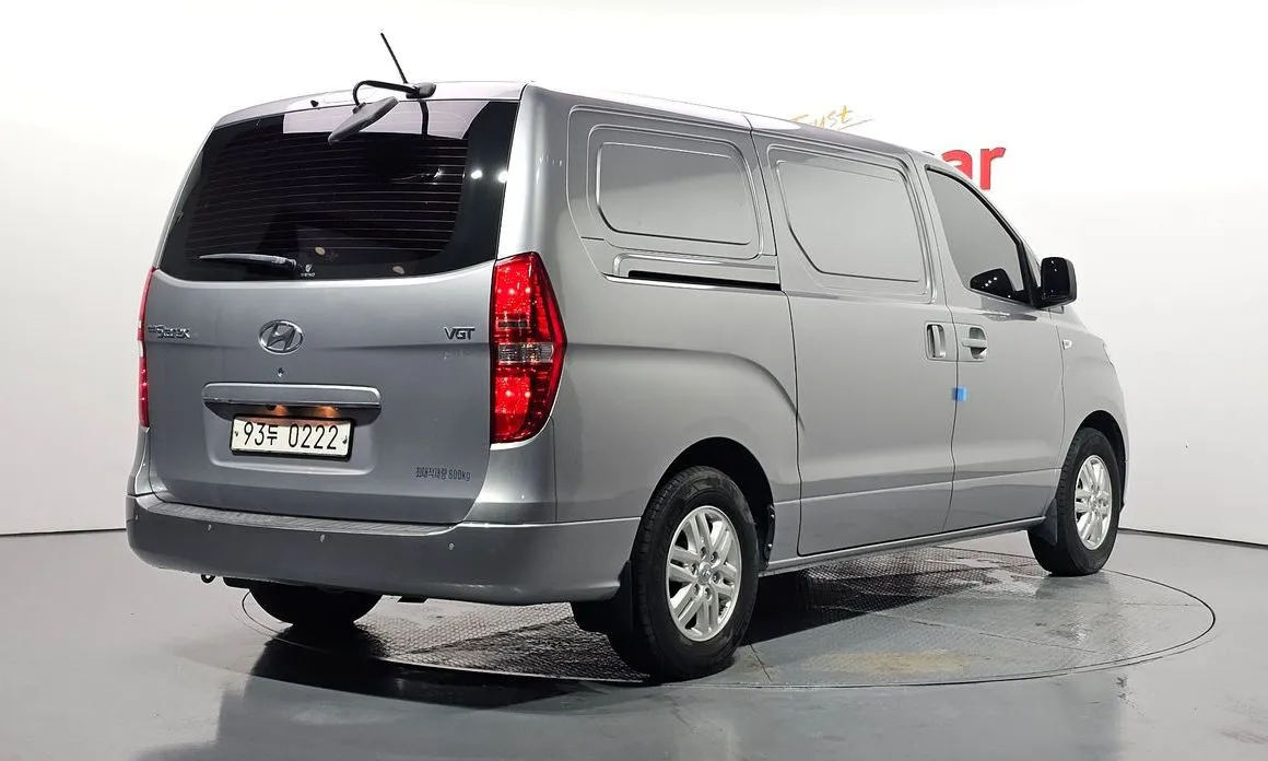 Hyundai Starex — фото 2