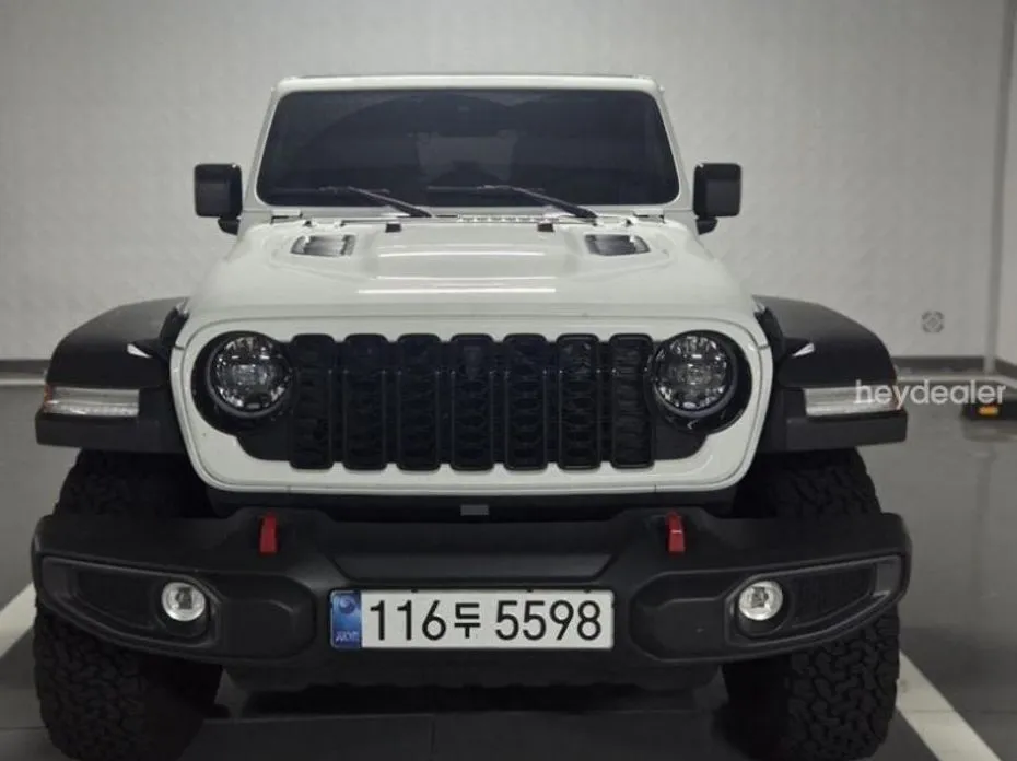 Jeep Wrangler — фото 1