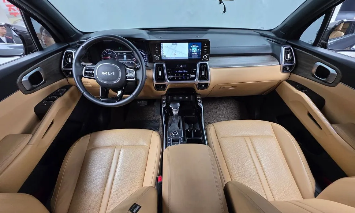 Kia Sorento — фото 7