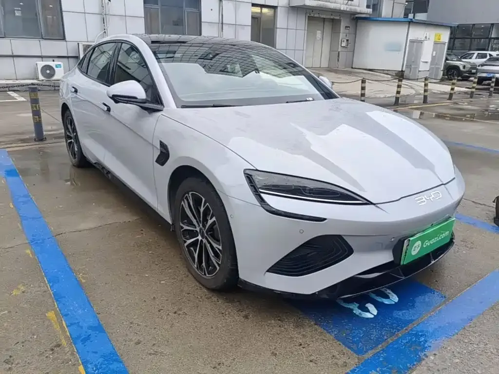 BYD Seal — фото 6