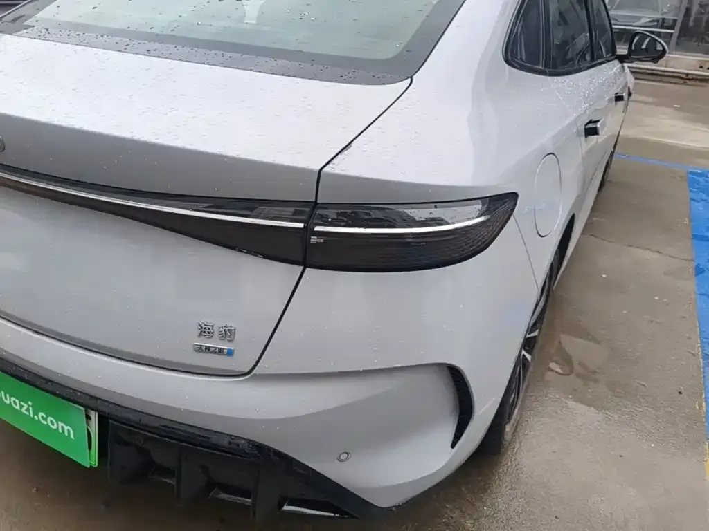 BYD Seal — фото 9