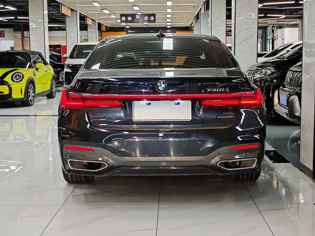 BMW 7 Series 2021 из CN, фото 6