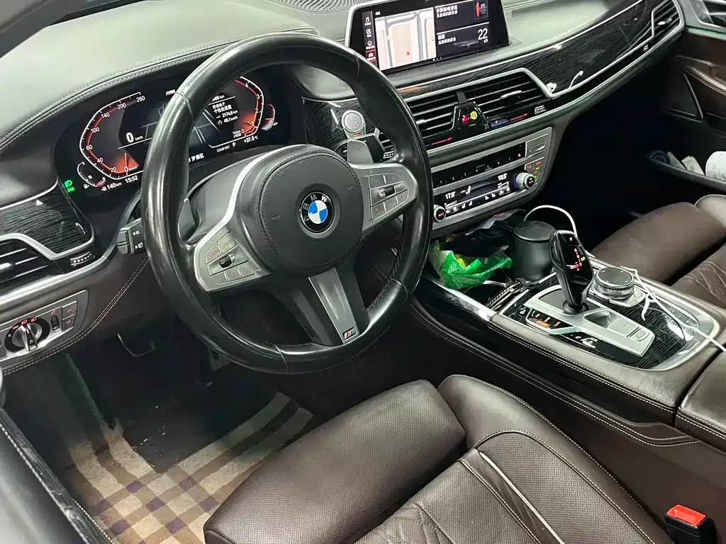 BMW 7 Series 2021 из CN, фото 9