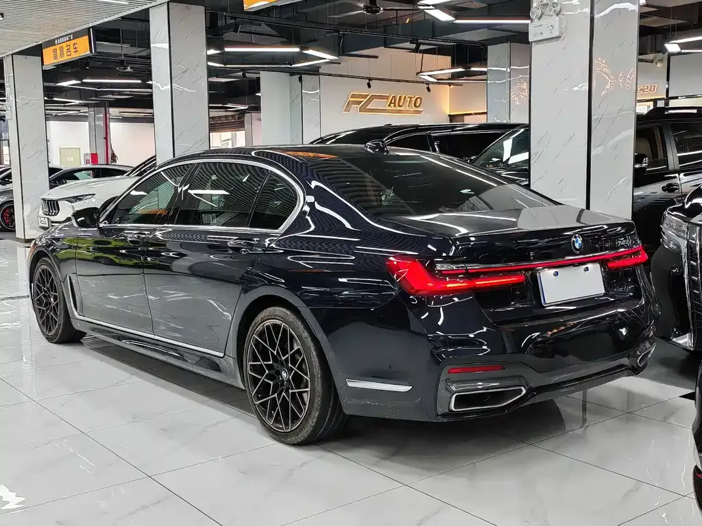 BMW 7 Series 2021 из CN, фото 5
