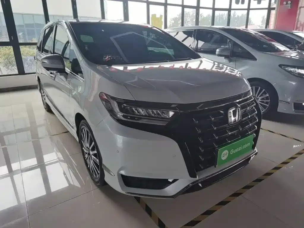 Honda Elysion 2024 из CN, фото 6