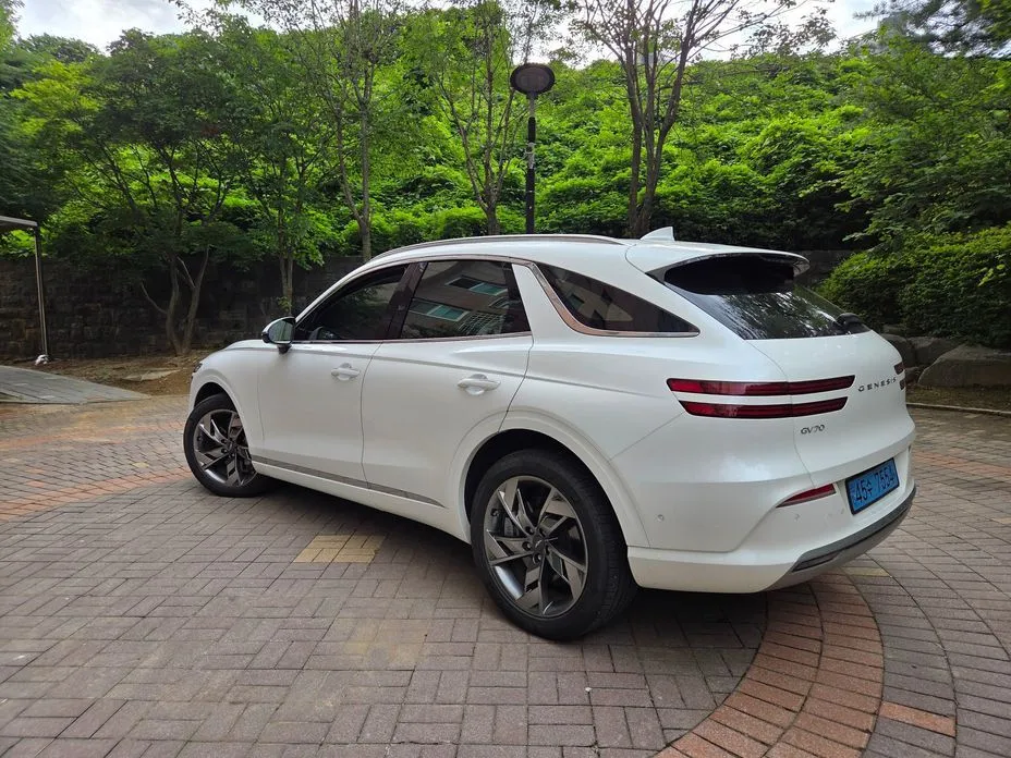 Genesis GV70 2022 из KR, фото 3