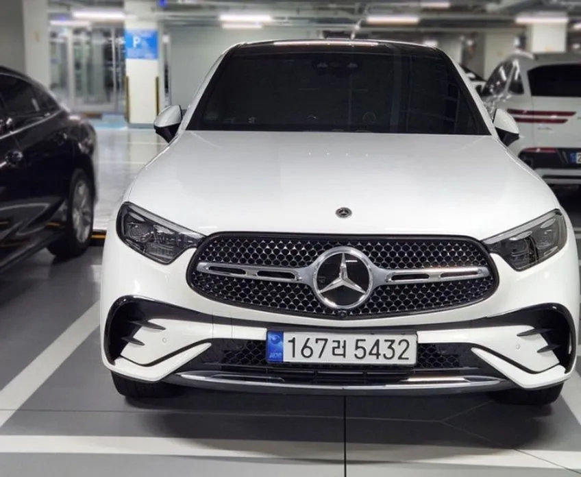 Mercedes-Benz GLC-Class GLC300 4MATIC Coupe 1